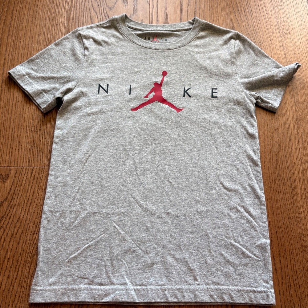 Jordan T-Shirt Women M Gray Good Jumpman Nike Graphic Short Sleeve Athletic Tee